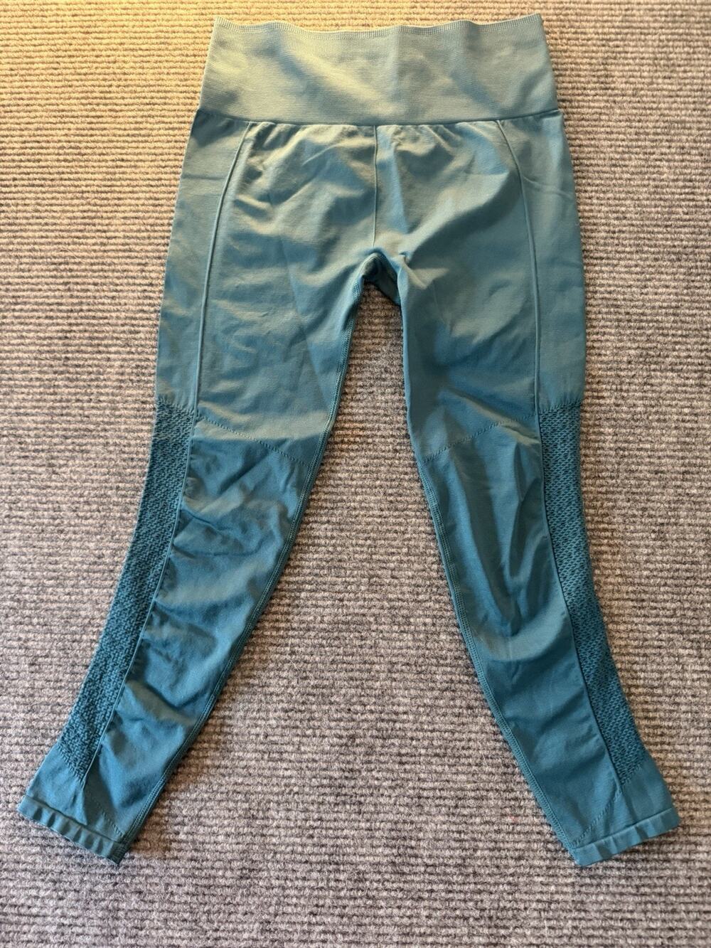 Fabletics Teal Green Seamless Mesh Laser Cut Workout Leggings Womens Size Medium
